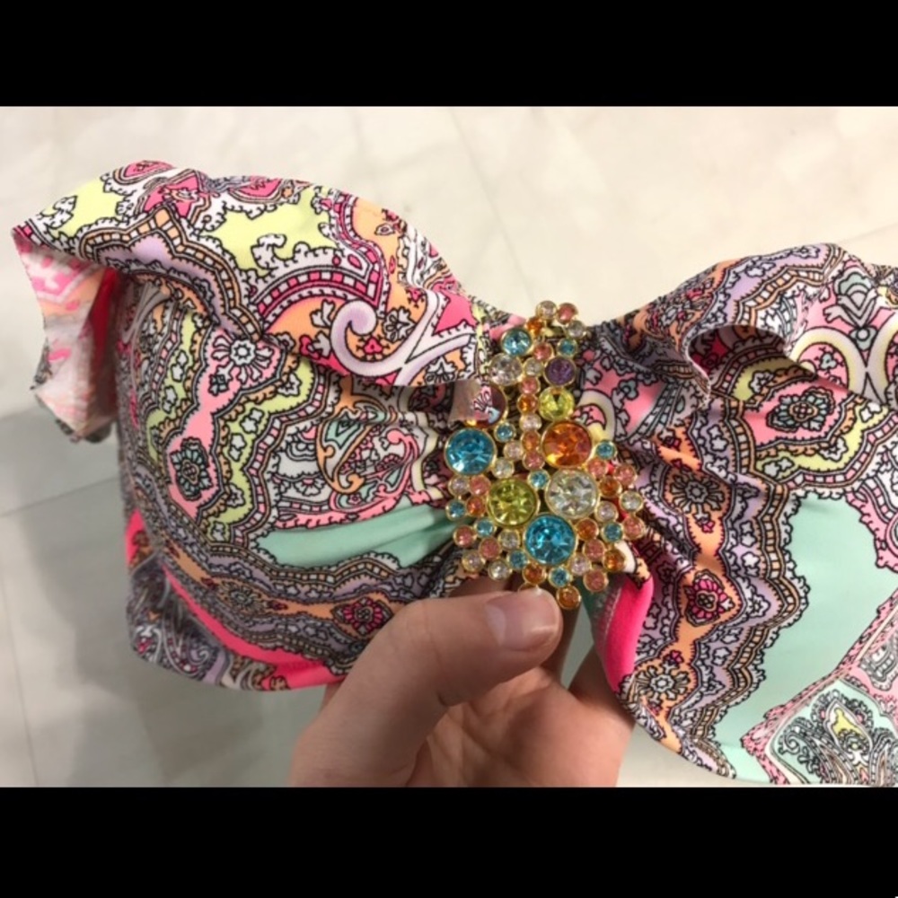 Strapless (detachable) Ruffle Bikini Top!